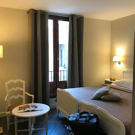 Hotel Grand De Calvi 3*