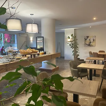 Hotel Grand De Calvi