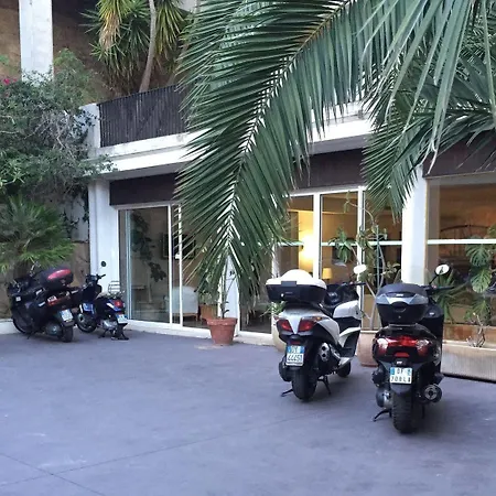 Grand De Calvi 3*
