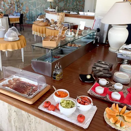 Grand De Hotel 3*