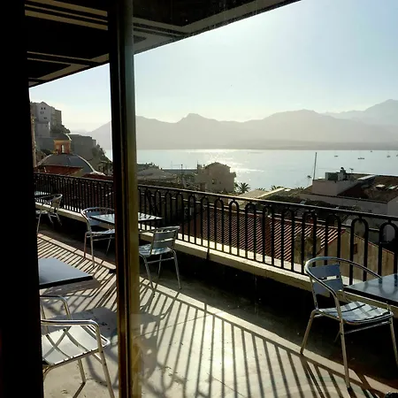 Hotel Grand De Calvi 3*