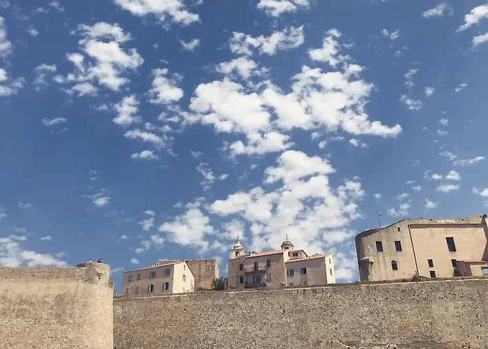 Szálloda Grand De Calvi