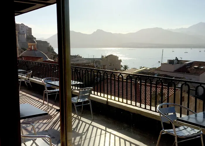 Grand De Отель Кальви