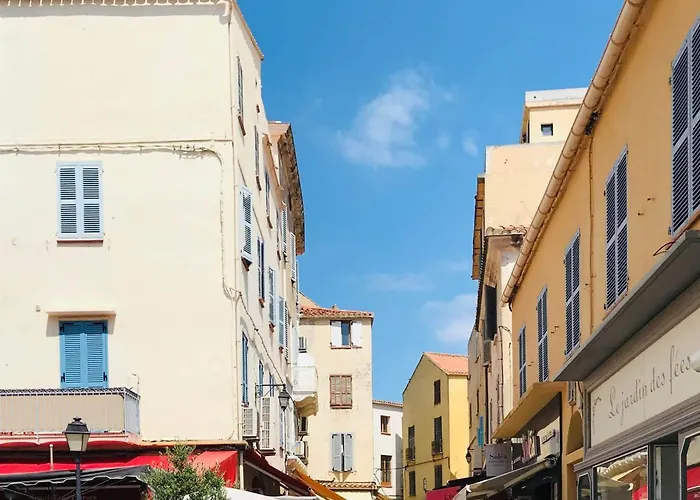 Grand De 3* Calvi (Corsica)